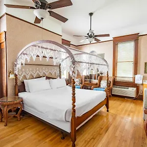 Classic King With Balcony At Curry Mansion Inn Key West